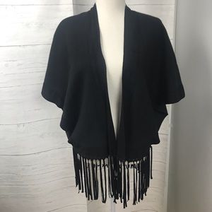 NWT FRANCESCA’S SHRUG